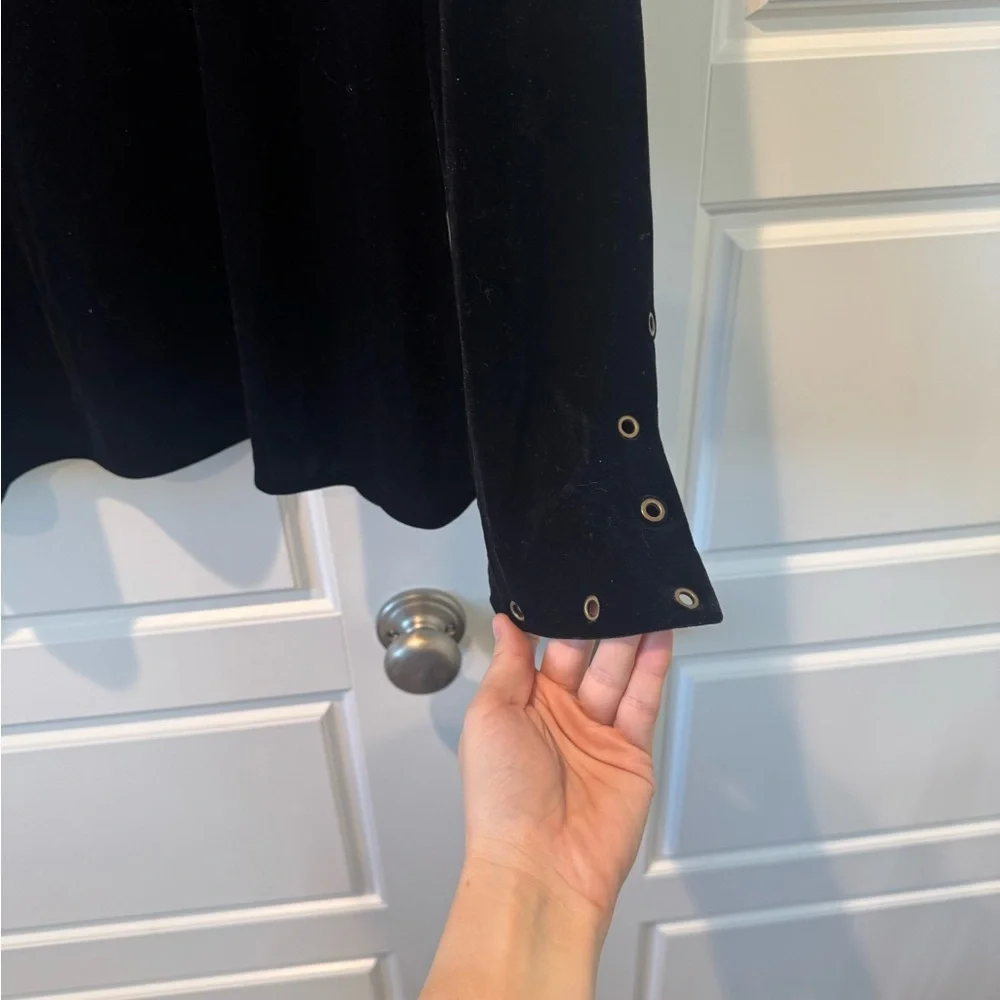 Tribal Jeans Black Velvet Grommet Bell Sleeve Witchy Blouse Womens Size X-Large